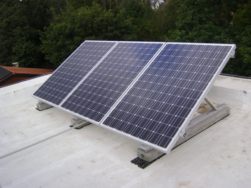 Installation panneaux photovoltaïques toit plat Energreen