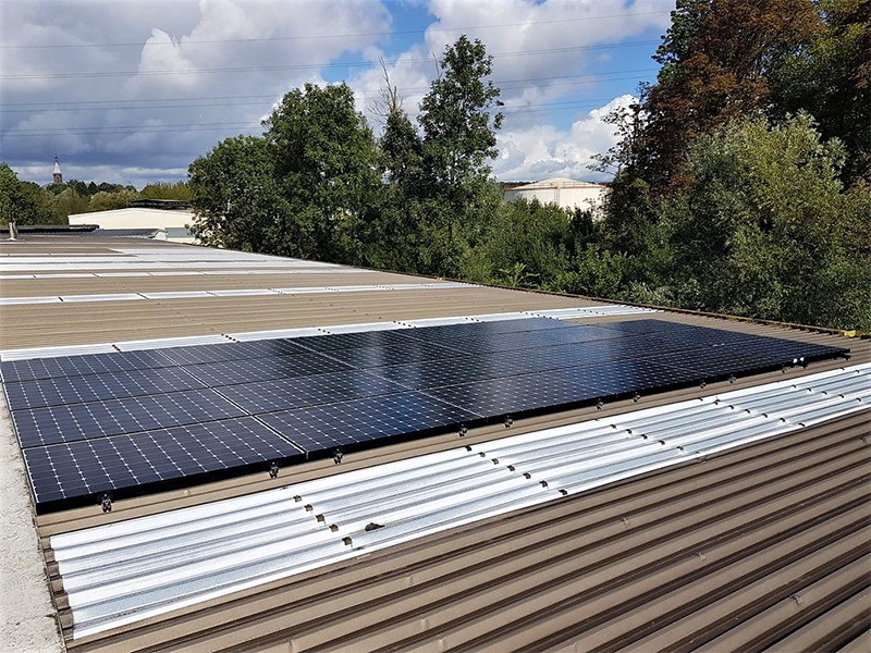 Installation panneaux photovoltaïques Sunpower E20 327 toit plat Energreen