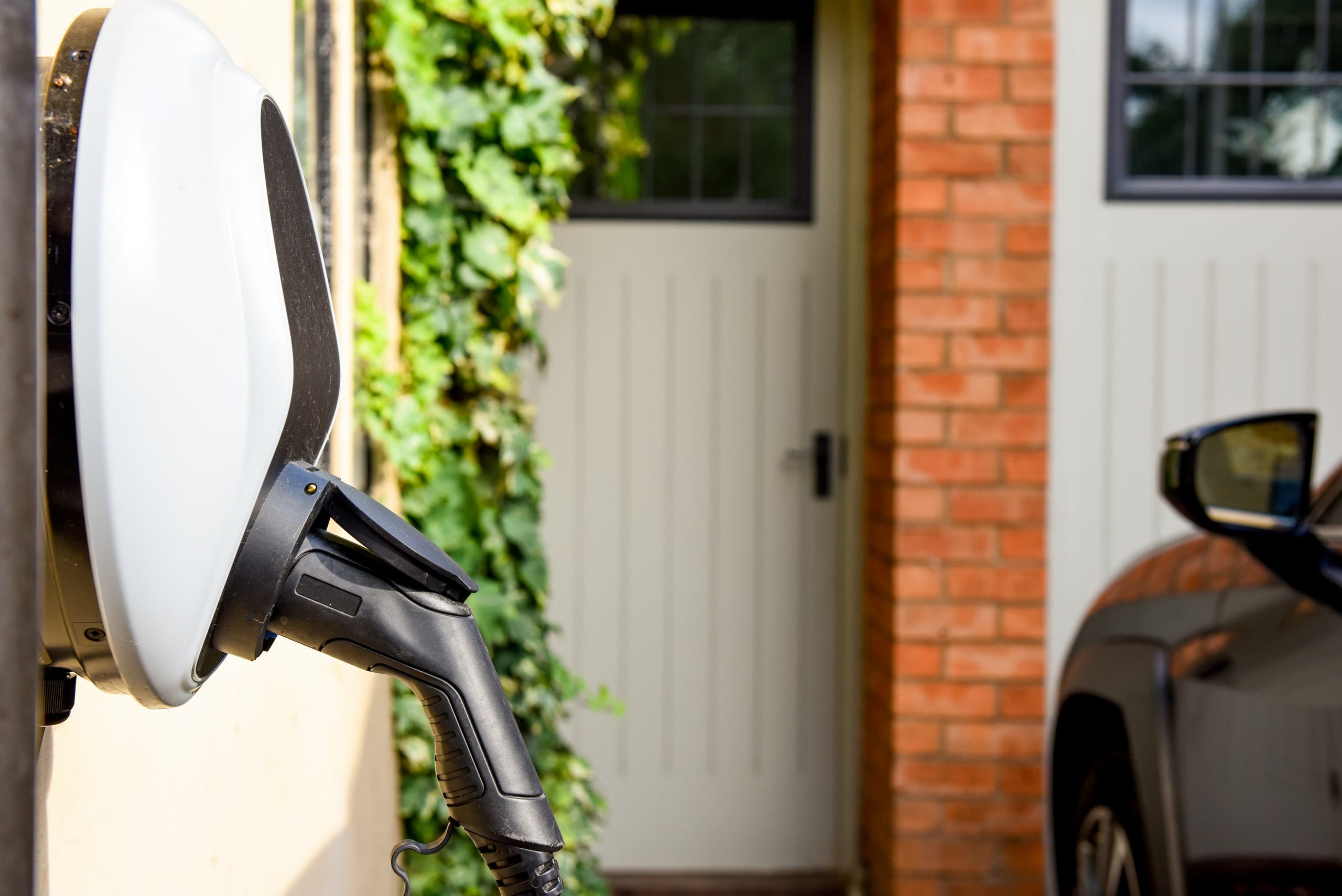 Comment bien choisir sa borne de recharge à domicile pour votre